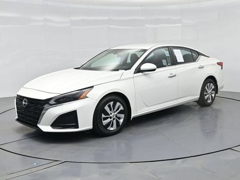 Used 2023 Nissan Altima 2.5 S FWD image 58