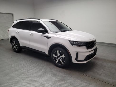Used 2021 Kia Sorento S FWD image 11