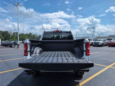 New 2026 RAM 1500 Laramie AWD/4WD image 6