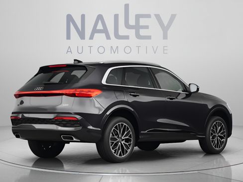 Used 2025 Audi Q5 Premium AWD/4WD image 3