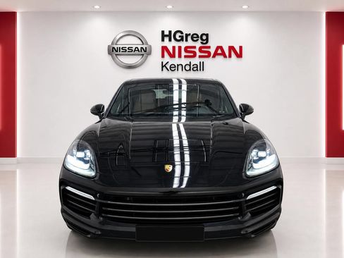 Used 2023 Porsche Cayenne Platinum Edition AWD/4WD image 3