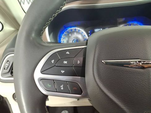 Used 2023 Chrysler Voyager LX FWD image 17
