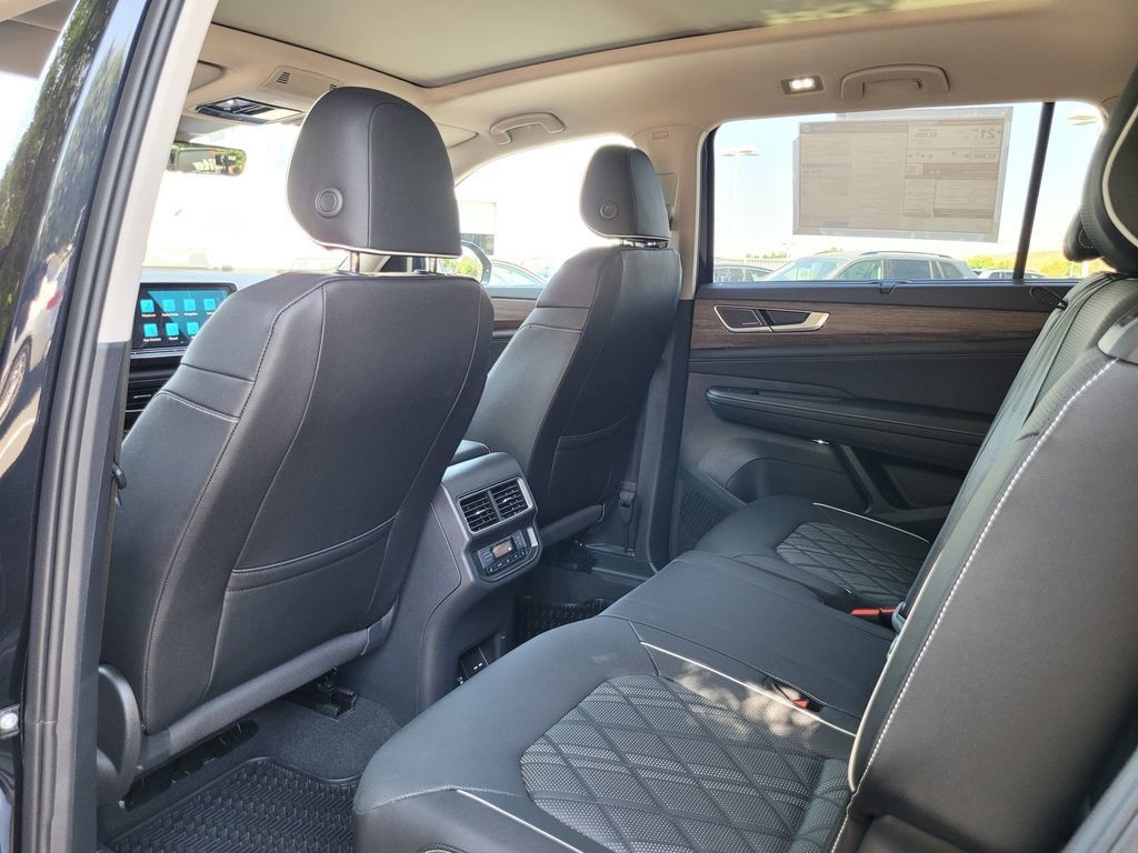 New 2025 Volkswagen Atlas SEL Premium R-Line AWD/4WD image 15