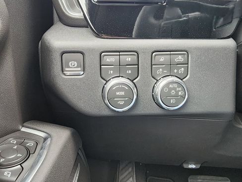 New 2026 GMC Sierra 1500 SLT w/ SLT Premium Plus Package AWD/4WD image 19