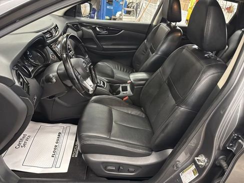 Used 2021 Nissan Rogue Sport SL w/ Premium Package image 11