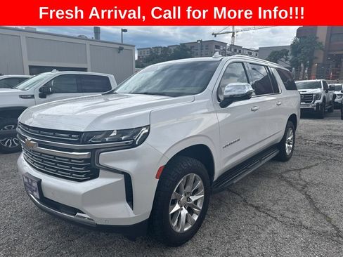 Used 2021 Chevrolet Suburban Premier w/ Premium Package AWD/4WD image 3