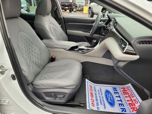 Used 2019 Toyota Camry XSE image 15