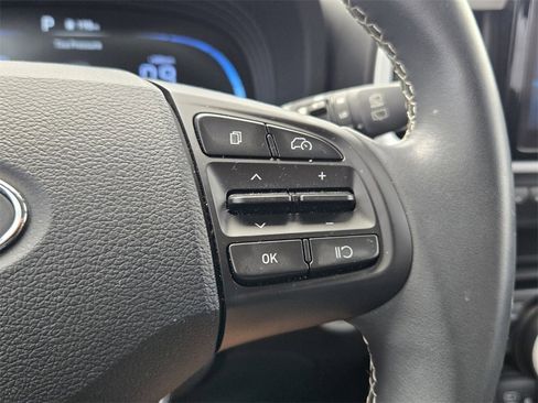 Certified 2023 Hyundai Venue Limited image 25