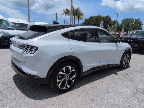 Used 2023 Ford Mustang Mach-E Premium AWD/4WD image 5