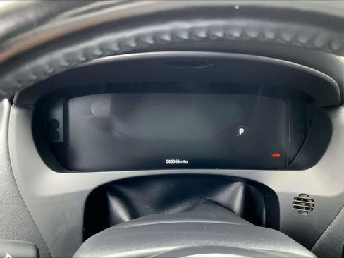 Used 2017 Jaguar F-PACE R-Sport image 24