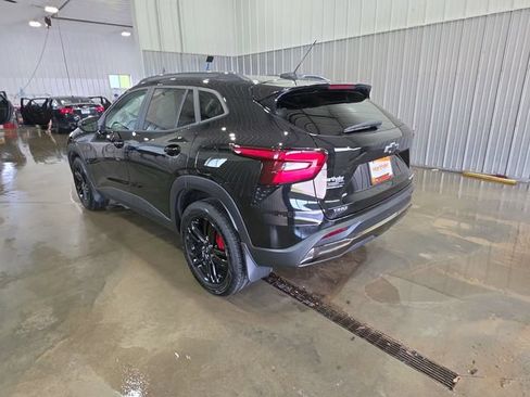 Used 2025 Chevrolet Trax ACTIV w/ Driver Confidence Package FWD image 6