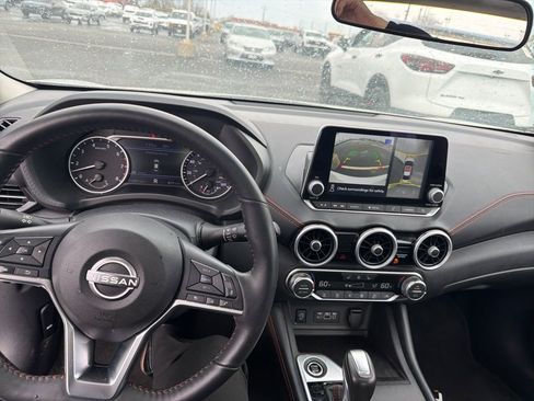 Used 2025 Nissan Sentra SR w/ SR Premium Package image 13