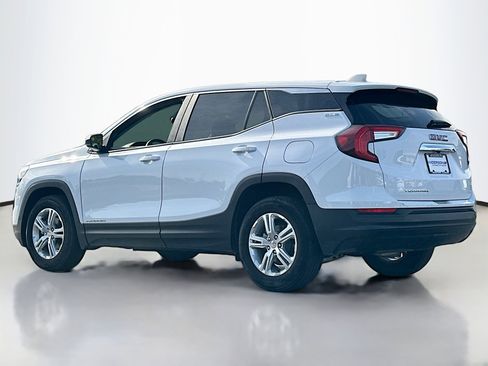Used 2024 GMC Terrain SLE image 13