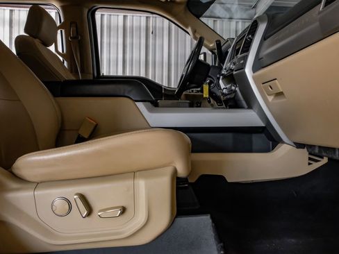 Used 2019 Ford F250 Lariat w/ Lariat Value Package image 32