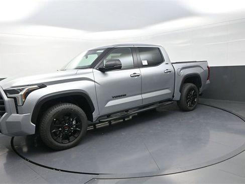 New 2026 Toyota Tundra SR5 image 3