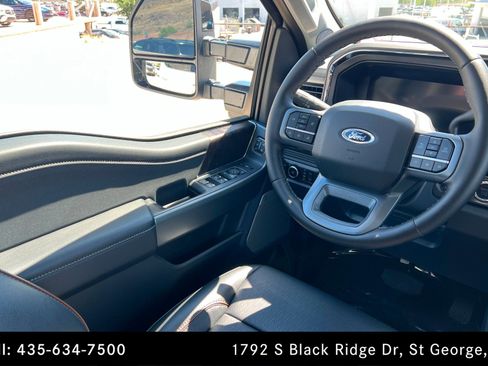 Used 2026 Ford F250 Lariat w/ FX4 Off-Road Package image 11