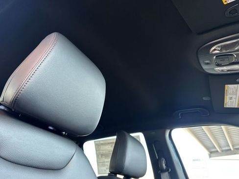 New 2026 Jeep Compass Limited image 16