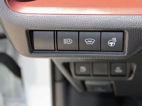 Used 2024 Toyota Prius Prime FWD image 32