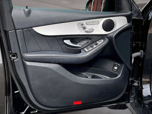 Used 2022 Mercedes-Benz GLC 300 image 20