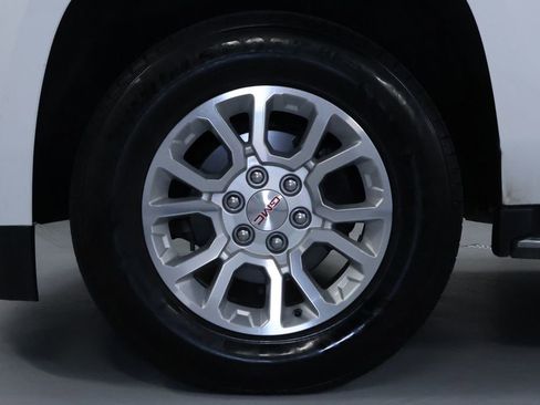 Used 2020 GMC Yukon XL SLT AWD/4WD image 31