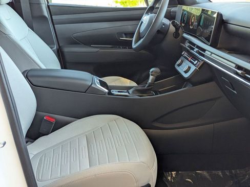 New 2025 Hyundai Santa Cruz SE image 30