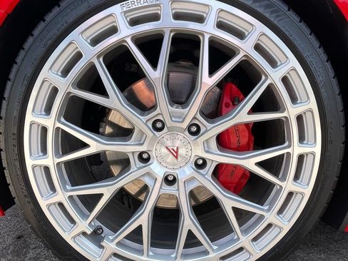 Used 2019 Chevrolet Corvette Stingray Coupe w/ Carbon Flash Badge Package RWD image 10