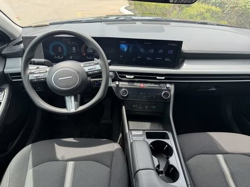 Used 2025 Hyundai Sonata SEL FWD image 9