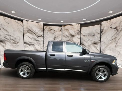 Used 2017 RAM 1500 Express w/ Express Value Package AWD/4WD image 4