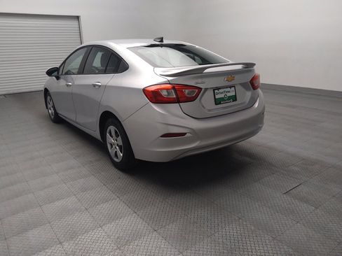 Used 2018 Chevrolet Cruze LS FWD image 5