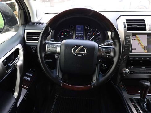 Used 2018 Lexus GX 460 Premium w/ Premium Package AWD/4WD image 16