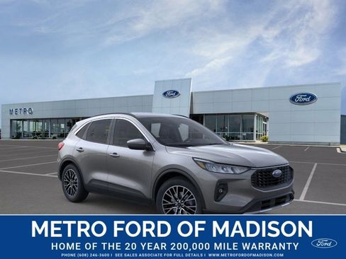 New 2025 Ford Escape SE FWD image 9
