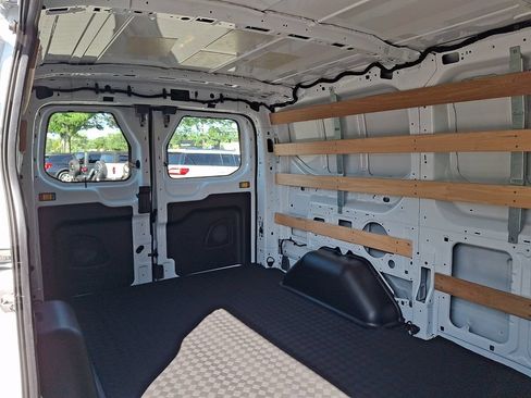 Used 2024 Ford Transit 250 Low Roof w/ Exterior Upgrade Package RWD image 15