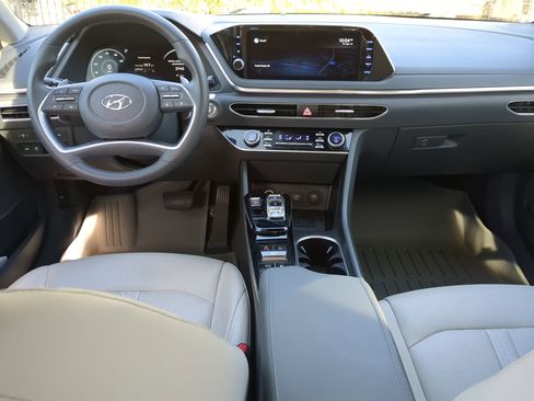 Used 2022 Hyundai Sonata Limited image 15