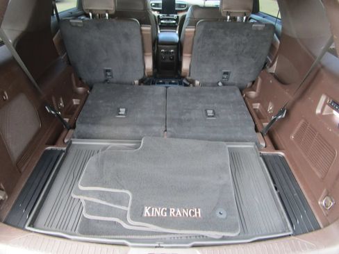 Used 2021 Ford Explorer King Ranch w/ Premium Technology Package AWD/4WD image 27