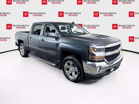Used 2018 Chevrolet Silverado 1500 LT w/ LT Eassist Package AWD/4WD image 3