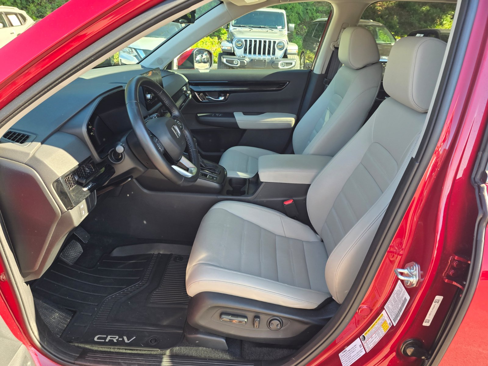 Used 2025 Honda CR-V EX-L image 13