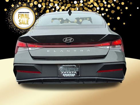 Used 2024 Hyundai Elantra SEL image 6