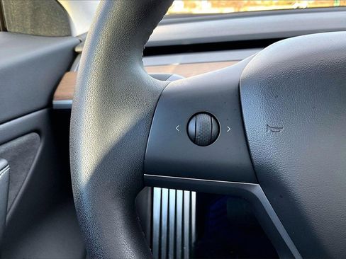 Used 2020 Tesla Model 3 Long Range image 27