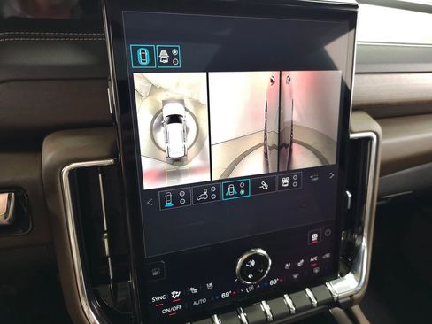Used 2026 GMC Yukon Denali Ultimate AWD/4WD image 39