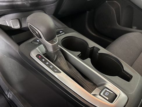 Used 2025 Chevrolet Trax LS image 17