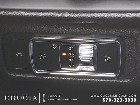 Certified 2024 Lincoln Corsair AWD image 24