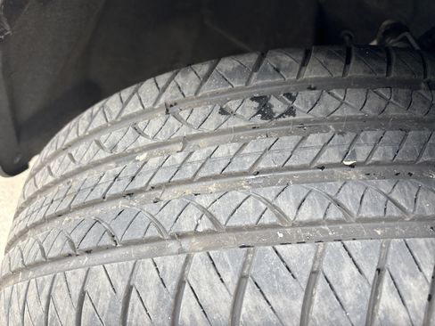 Used 2023 Chrysler Pacifica Touring-L FWD image 14