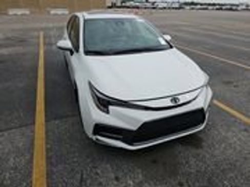 Used 2022 Toyota Corolla SE FWD image 1