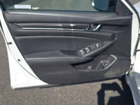 Used 2022 Honda Accord Sport Special Edition image 18