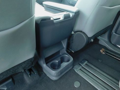 Used 2024 Toyota Sienna XLE image 22