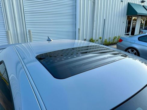 Used 2022 Dodge Challenger R/T w/ Plus Package image 35