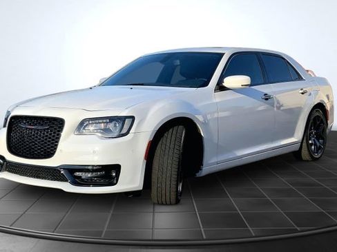 Used 2022 Chrysler 300 S RWD image 4