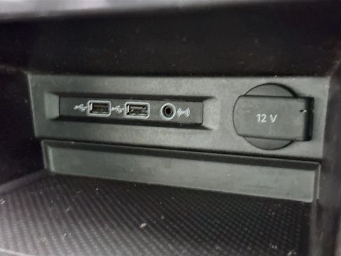 Used 2019 Volkswagen Tiguan SE FWD image 41