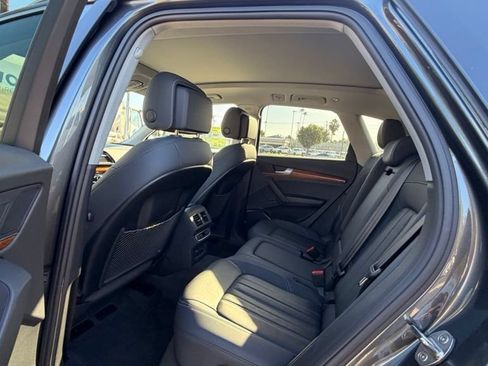Used 2023 Audi Q5 2.0T Premium w/ Convenience Package AWD/4WD image 7