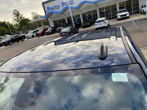 Used 2023 Chevrolet Silverado 1500 LT image 29